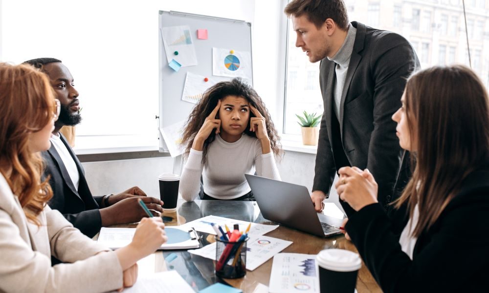 business-people-work-woman-man-briefing